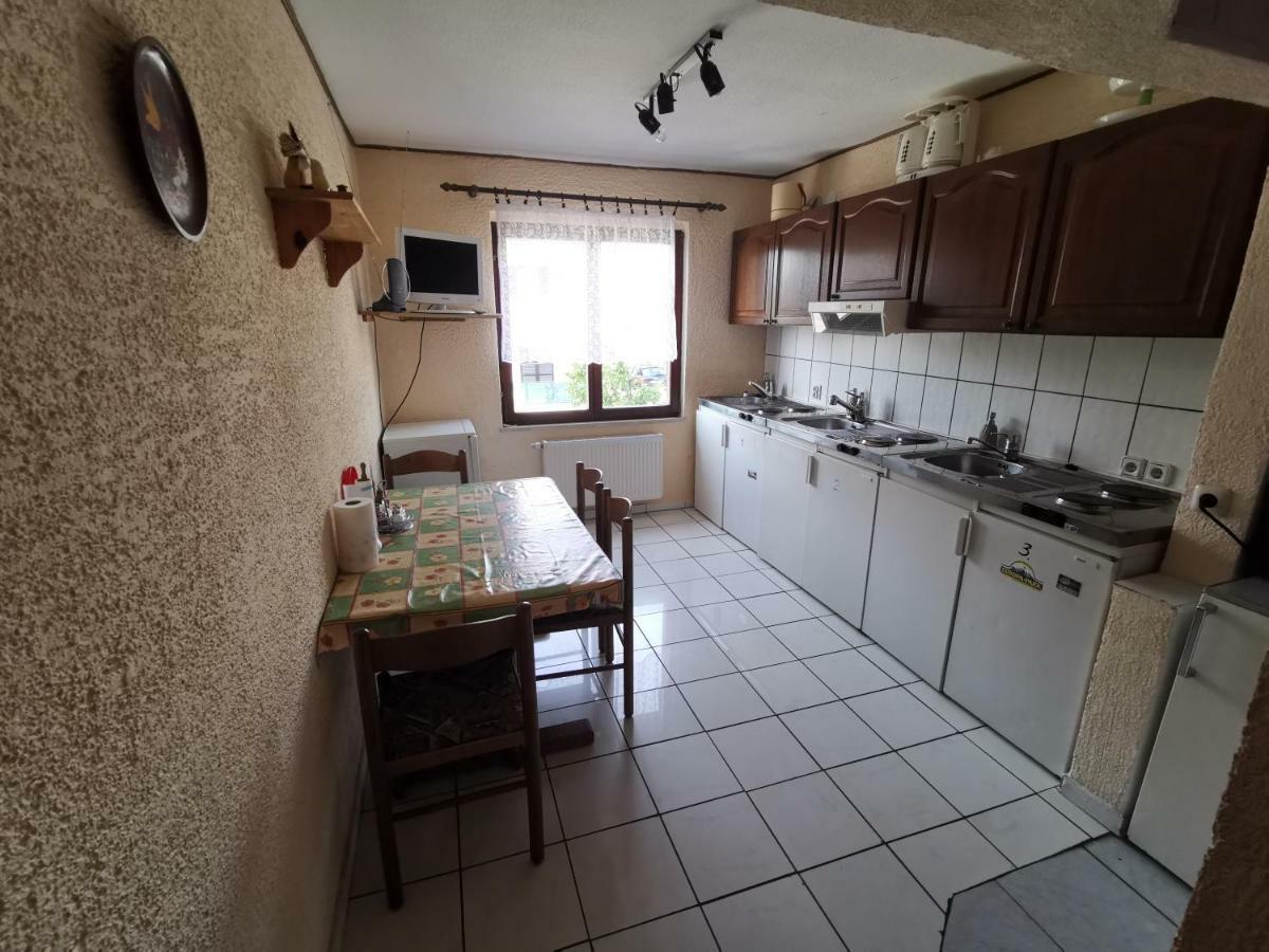 Guest House Dijana Кралевица Екстериор снимка