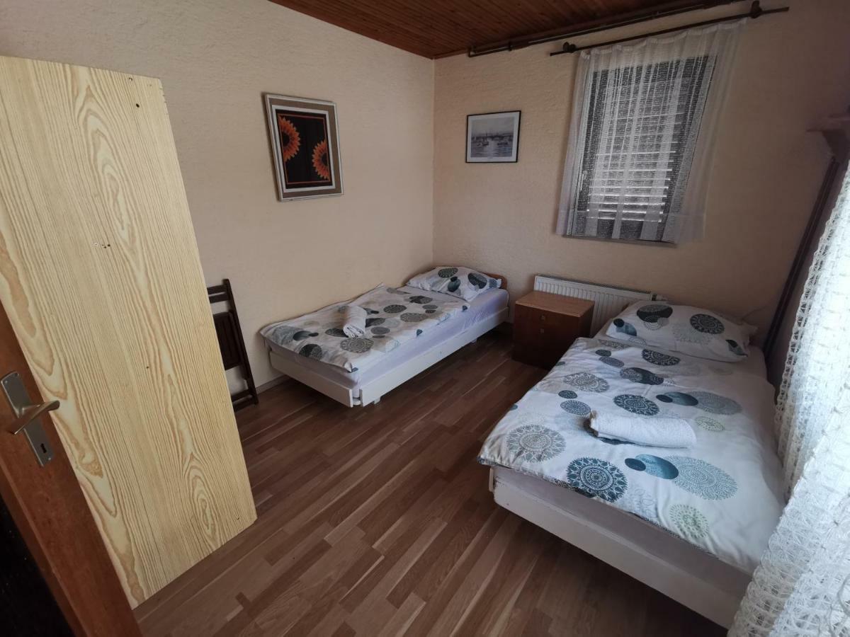 Guest House Dijana Кралевица Екстериор снимка